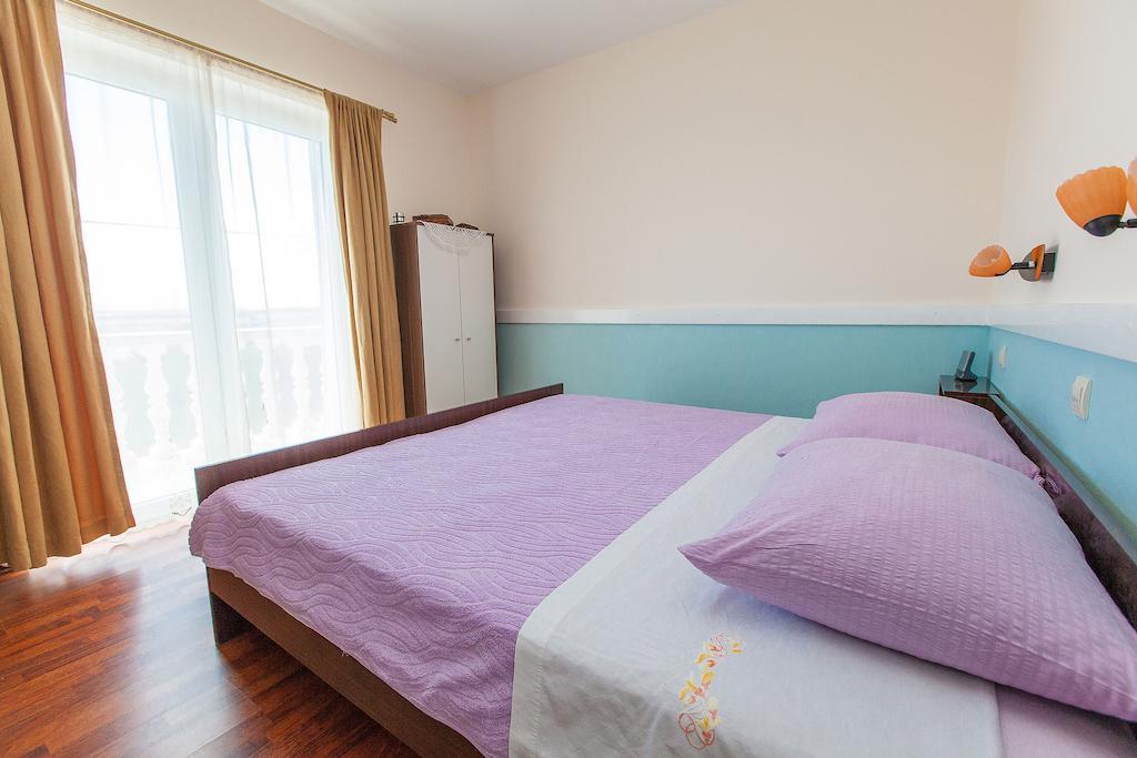 Apartments Villa Americana Jadranovo Room photo