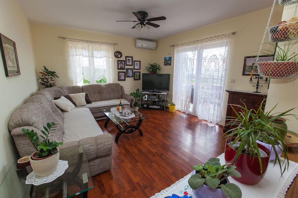 Apartments Villa Americana Jadranovo Room photo